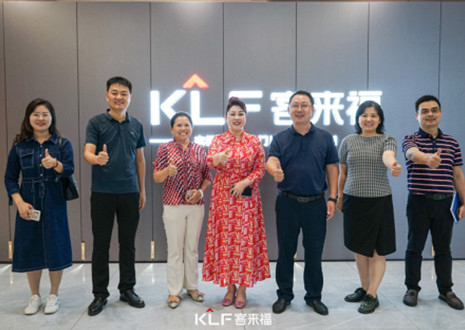 热烈欢迎芜湖市镜湖区投资促进中心领导一行莅临365WMSPORTS参观考察！